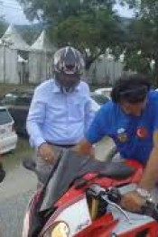 BAFRA’DA MOTOSİKLETLİLERDEN GÖSTERİ